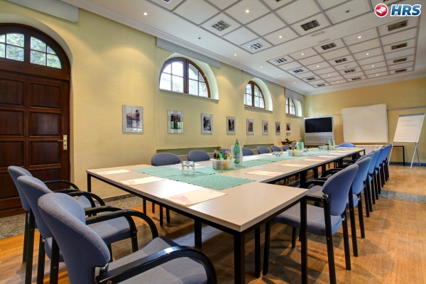 Unter den Linden Parkhotel (Halberstadt)